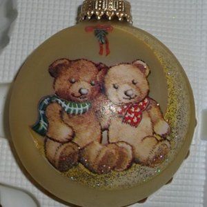 Christmas by Krebs Golden Tree Ornaments – Bears with Mistletoe